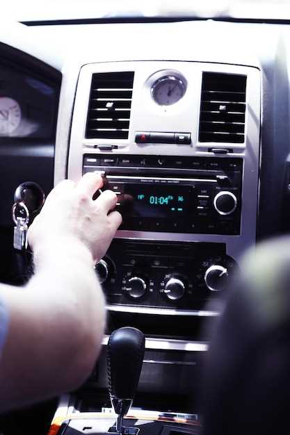 Работа с FM/AM радиостанциями